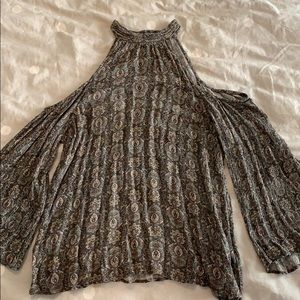 American Eagle Cold Shoulder Blouse